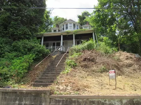 401 Lookout Ave, Charleroi, PA 15022