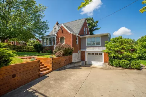 2241 E National Pike, Scenery Hill, PA 15360