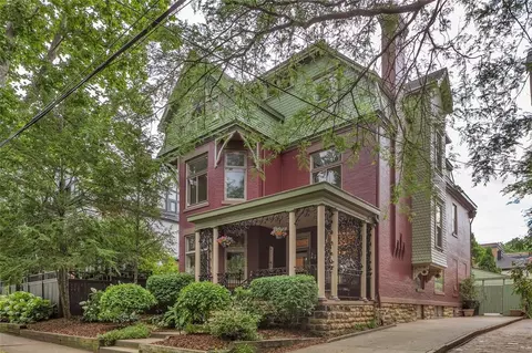 5822 Howe St, Pittsburgh, PA 15232
