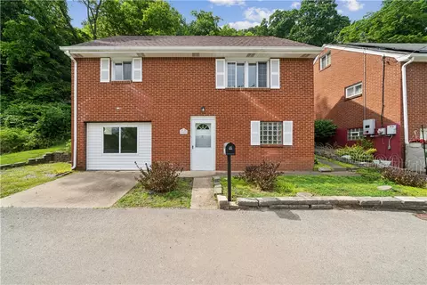 917 Mcintosh Dr, Mckeesport, PA 15132