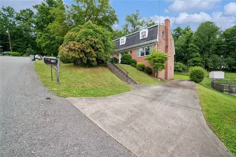 518 Northview Dr, Glenshaw, PA 15116
