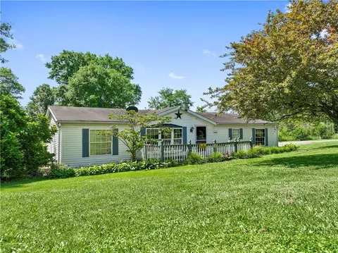 101 Smithfield St, Wampum, PA 16157