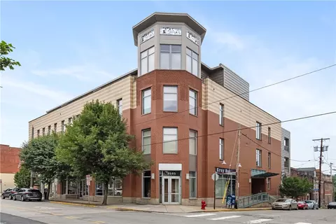 196 36th St #3F, Pittsburgh, PA 15201