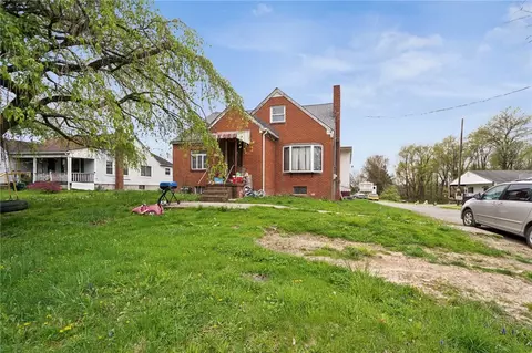 353 Ridgemont Dr, Industry, PA 15052