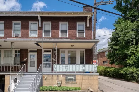 424 S Winebiddle St, Pittsburgh, PA 15224