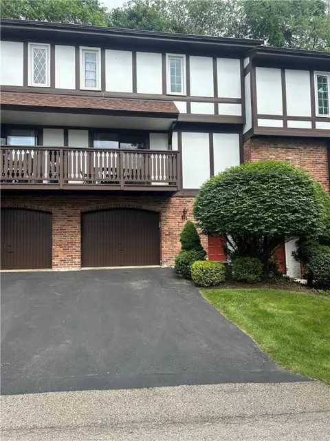 511 Kingsberry Ct, Pittsburgh, PA 15237