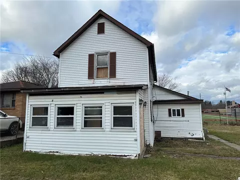 130 Mcgovern Rd, Houston, PA 15342