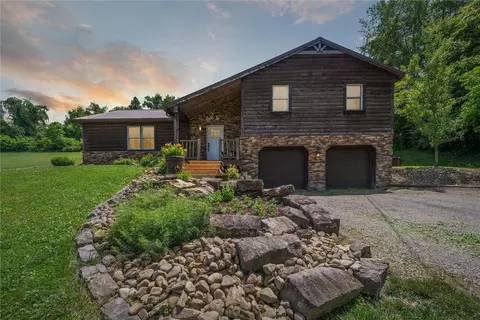 128 Crain Rd, Leechburg, PA 15656