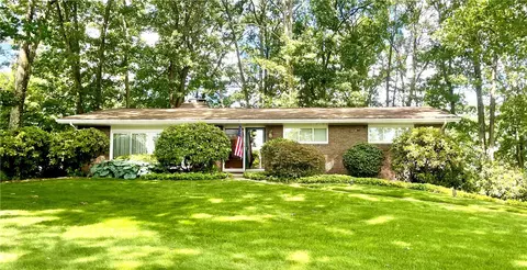 434 Cherokee Dr, Butler, PA 16001