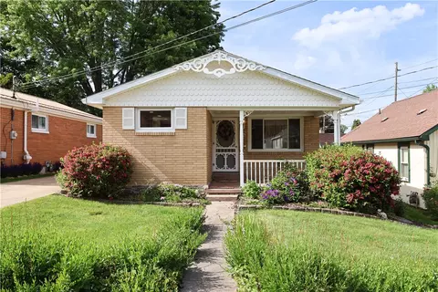 202 Maple St, Edinboro, PA 16412