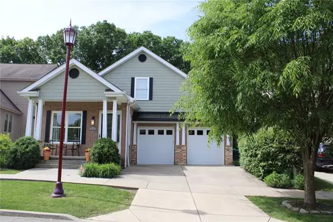 222 Boardwalk Dr, Cranberry Township, PA 16066