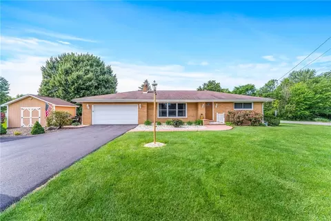 3933 Mitchell Rd, New Castle, PA 16105