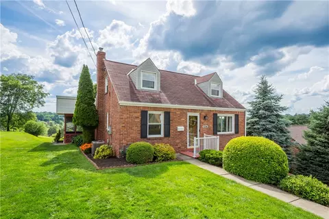 534 Rolling Green Dr, Bethel Park, PA 15102