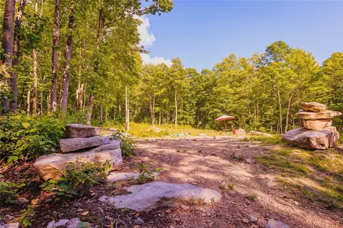 250 Maple Summit Rd, Mill Run, PA 15464