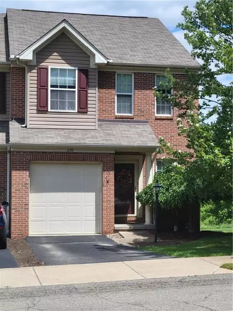 220 Southern Valley Ct, Mars, PA 16046