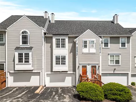 2645 Hunters Point Dr, Wexford, PA 15090