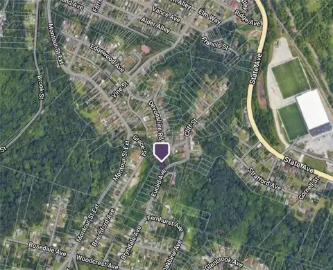 1850 Euclid Ave, Coraopolis, PA 15108