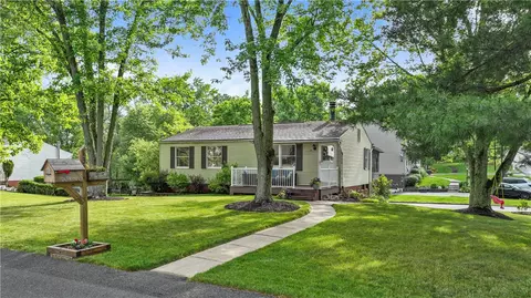 131 Fox Run Rd, Cranberry Township, PA 16066