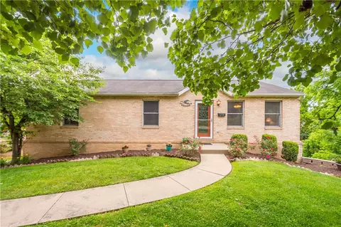 1208 N Gray Ave, Bridgeville, PA 15017