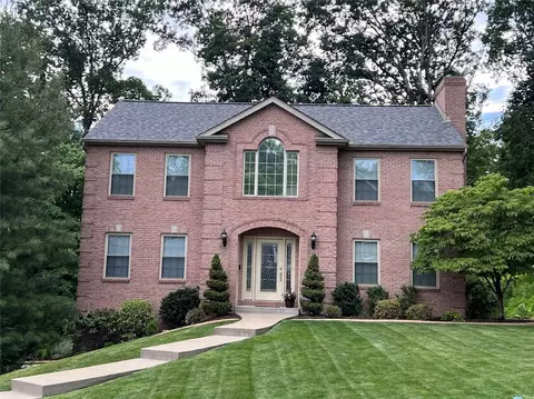 2907 Angeline Dr, Glenshaw, PA 15116