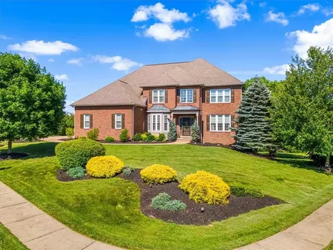 8001 Falcon Ct, Gibsonia, PA 15044