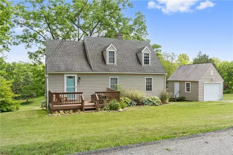 815 Arbor Ln, Mount Pleasant, PA 15666