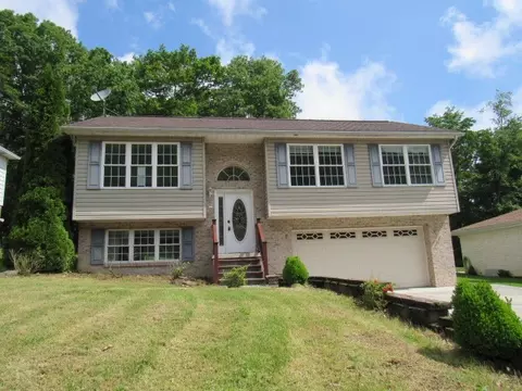 118 Pulaski Ln, Johnstown, PA 15906