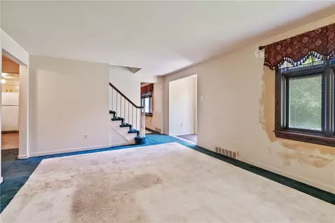 127 Johnston Rd, Pittsburgh, PA 15241 photo 3