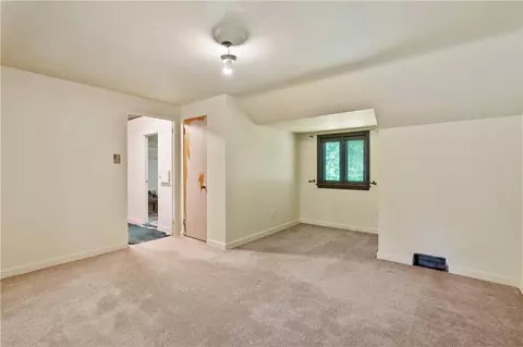127 Johnston Rd, Pittsburgh, PA 15241 photo 17