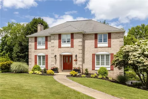 1563 Lenora Dr, Pittsburgh, PA 15237