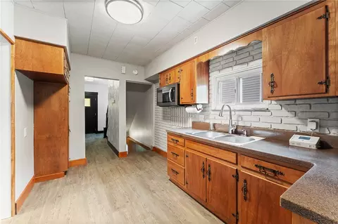Entry Way - 1823 Devonshire Rd, Coraopolis, PA 15108 photo 1 of 1