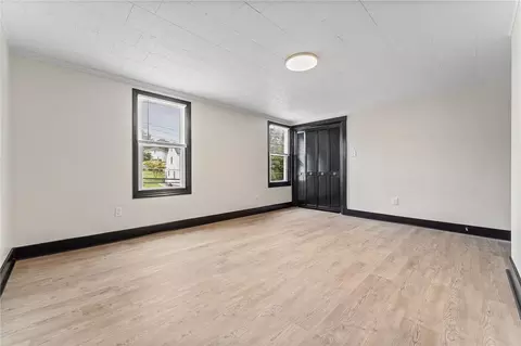 Living - 1823 Devonshire Rd, Coraopolis, PA 15108 photo 5 of 5