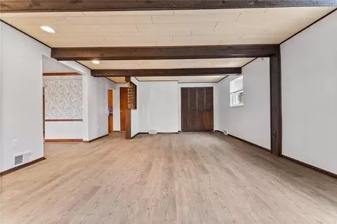 Living - 1823 Devonshire Rd, Coraopolis, PA 15108 photo 2 of 5