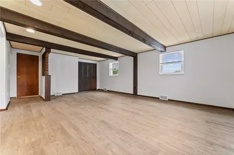 Living - 1823 Devonshire Rd, Coraopolis, PA 15108 photo 1 of 5