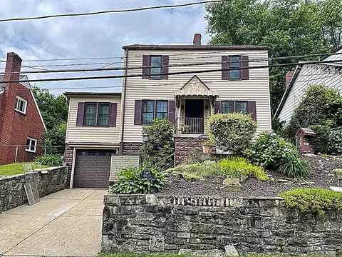 5616 Rodgers St, Pittsburgh, PA 15207
