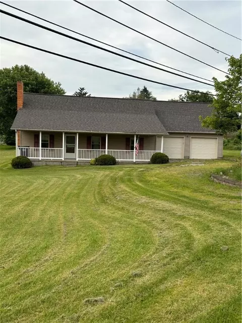 3661 3661 Princeton Rd, New Castle, PA 16105