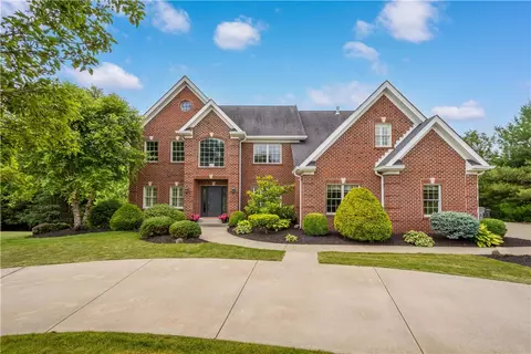 205 Diamond Dr, Venetia, PA 15367
