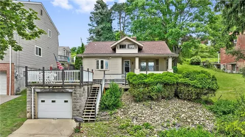 2608 Volta St, Pittsburgh, PA 15212