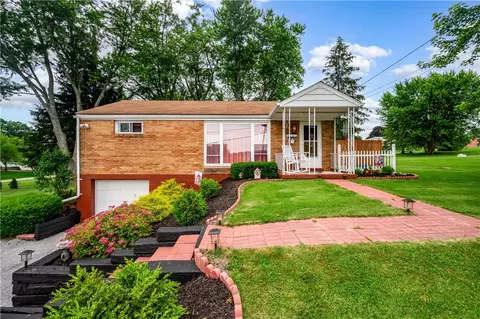 207 Holyoke Rd, Butler, PA 16001