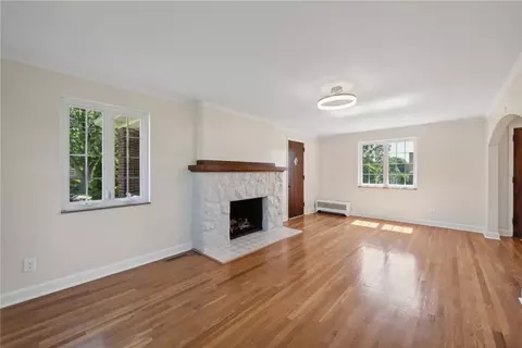 Living - 804 Willow St, Irwin, PA 15642 photo 1 of 4
