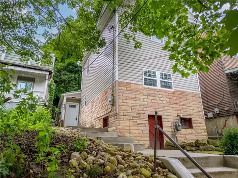 623 Farragut St, Pittsburgh, PA 15209