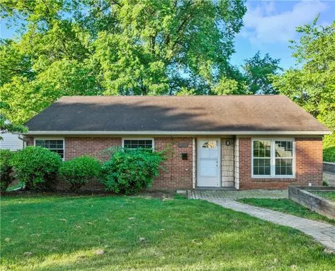 1932 Cardinal Ave, Aliquippa, PA 15001