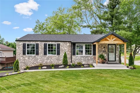 1800 Colleen Dr, North Huntingdon, PA 15642