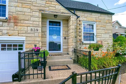 839 Geyer Rd, Pittsburgh, PA 15212