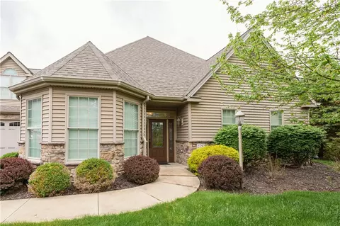 2752 Shadowrock Ct, Gibsonia, PA 15044