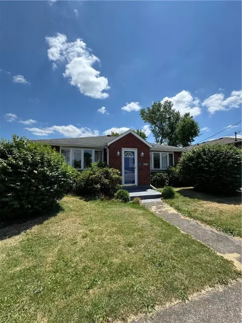 1329 W Crawford Ave, Connellsville, PA 15425