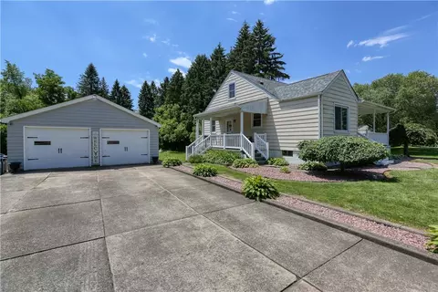 120 Clyde Ave, Bessemer, PA 16112