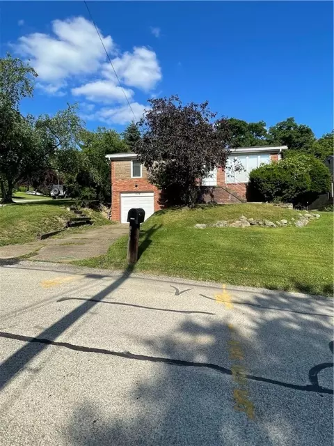 928 Rita Dr, Pittsburgh, PA 15221