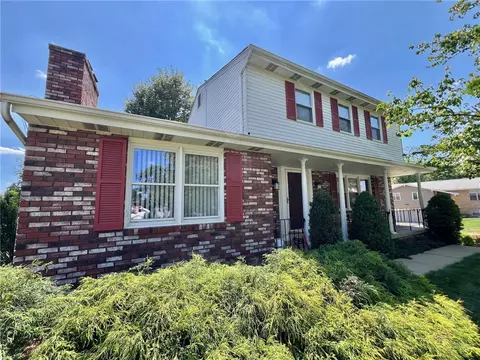 2109 James Dr, Pittsburgh, PA 15212