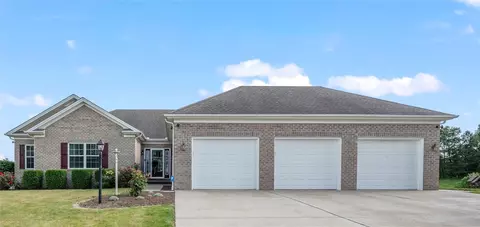 2300 Plantation Dr, Saxonburg, PA 16056